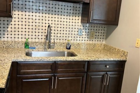 Condominio en alquiler en Gainesville, Florida, 2 dormitorios, 92.9 m2 № 1755298 - foto 4