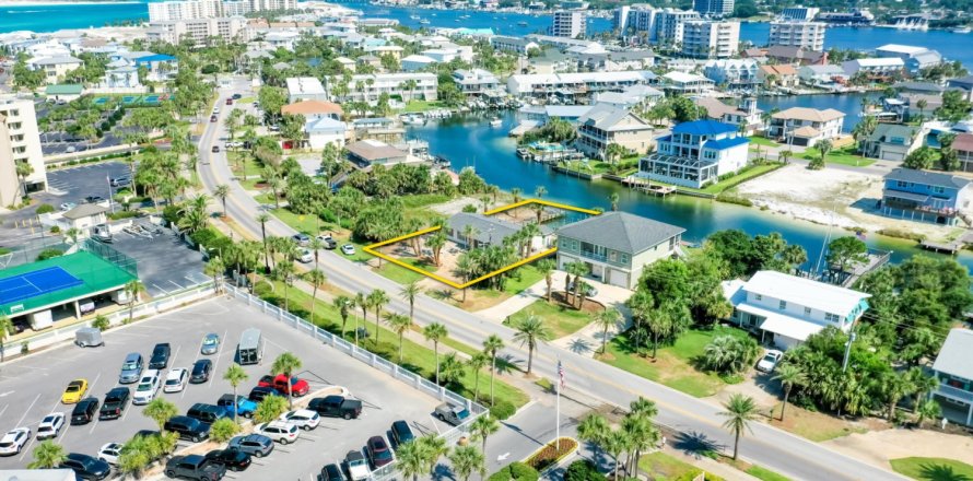 House in Destin, Florida 3 bedrooms, 117.06 sq.m. № 562326