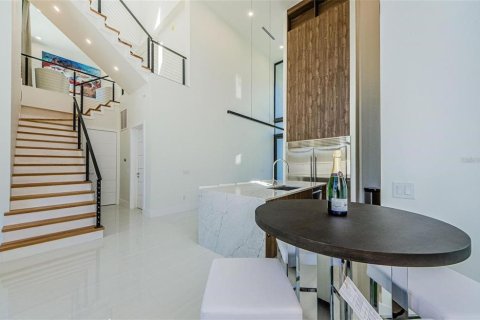 Купить виллу или дом в Тампа, Флорида 4 комнаты, 236.99м2, № 1912824 - фото 8