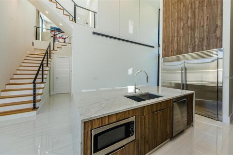 Купить виллу или дом в Тампа, Флорида 4 комнаты, 236.99м2, № 1912824 - фото 6