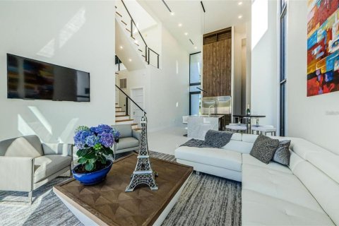Купить виллу или дом в Тампа, Флорида 4 комнаты, 236.99м2, № 1912824 - фото 9