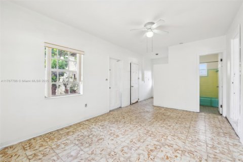 Купить виллу или дом в Майами, Флорида 4 спальни, 128.76м2, № 1708544 - фото 22