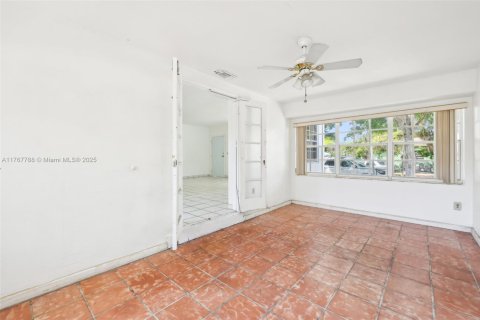 Купить виллу или дом в Майами, Флорида 4 спальни, 128.76м2, № 1708544 - фото 19