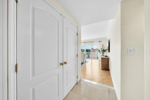 Condominio en venta en Palm Beach, Florida, 1 dormitorio, 78.97 m2 № 2158573 - foto 7