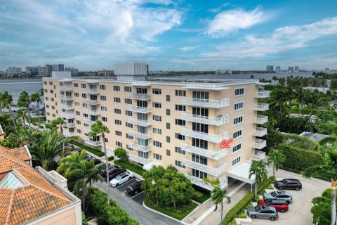 Condominio en venta en Palm Beach, Florida, 1 dormitorio, 78.97 m2 № 2158573 - foto 12