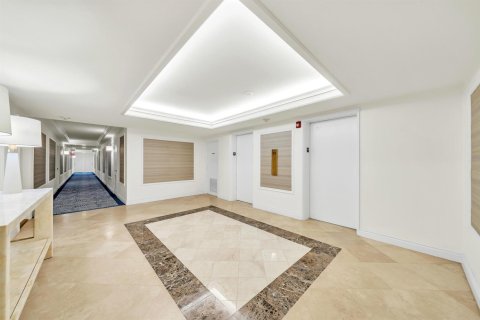Condominio en venta en Palm Beach, Florida, 1 dormitorio, 78.97 m2 № 2158573 - foto 3