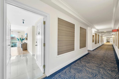 Condominio en venta en Palm Beach, Florida, 1 dormitorio, 78.97 m2 № 2158573 - foto 4