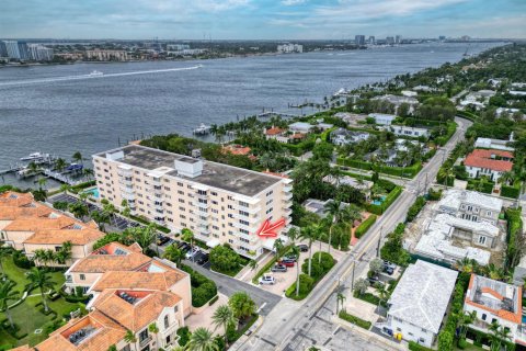 Condo in Palm Beach, Florida, 1 bedroom  № 2158573