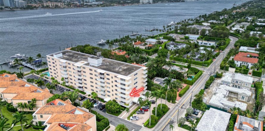 Condominio en Palm Beach, Florida, 1 dormitorio  № 2158573