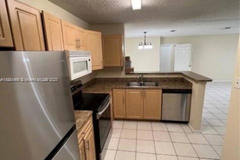 Condominio en venta en Coral Springs, Florida, 3 dormitorios, 121.24 m2 № 1929624 - foto 13