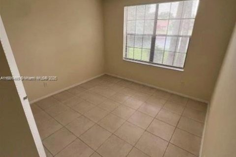 Condominio en venta en Coral Springs, Florida, 3 dormitorios, 121.24 m2 № 1929624 - foto 5