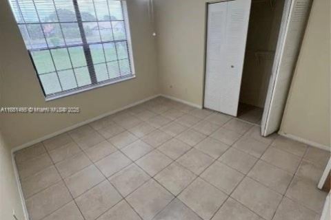 Condominio en venta en Coral Springs, Florida, 3 dormitorios, 121.24 m2 № 1929624 - foto 4