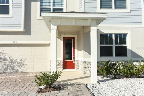 House in Orlando, Florida 5 bedrooms, 245.08 sq.m. № 1449234 - photo 3