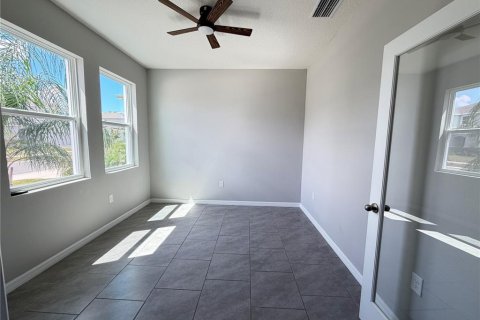 House in Wesley Chapel, Florida 4 bedrooms, 256.04 sq.m. № 2377635 - photo 5