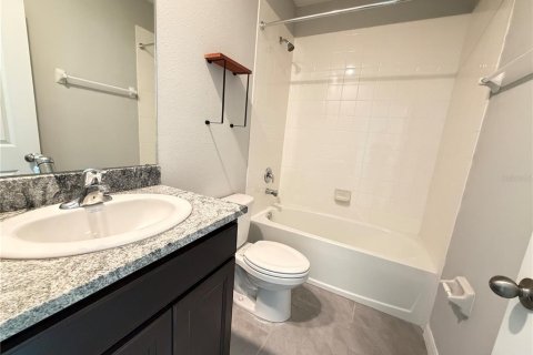 House in Wesley Chapel, Florida 4 bedrooms, 256.04 sq.m. № 2377635 - photo 15