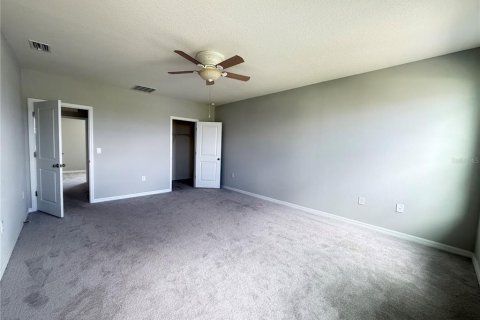 House in Wesley Chapel, Florida 4 bedrooms, 256.04 sq.m. № 2377635 - photo 21