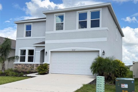 House in Wesley Chapel, Florida 4 bedrooms, 256.04 sq.m. № 2377635