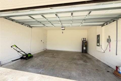 House in Wesley Chapel, Florida 4 bedrooms, 256.04 sq.m. № 2377635 - photo 30