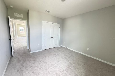 House in Wesley Chapel, Florida 4 bedrooms, 256.04 sq.m. № 2377635 - photo 17