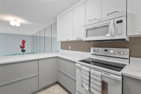 Купить кондоминиум в Сарасота, Флорида 5 комнат, 111.48м2, № 1900598 - фото 21
