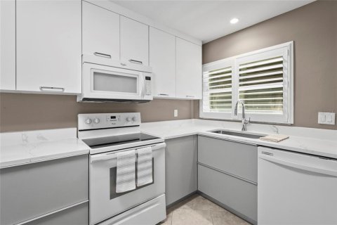 Купить кондоминиум в Сарасота, Флорида 5 комнат, 111.48м2, № 1900598 - фото 19