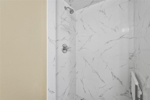 Купить кондоминиум в Сарасота, Флорида 5 комнат, 111.48м2, № 1900598 - фото 28
