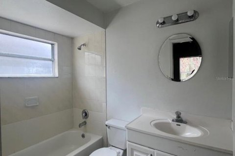 Villa ou maison à louer à Orlando, Floride: 3 chambres, 109.9 m2 № 2238676 - photo 12