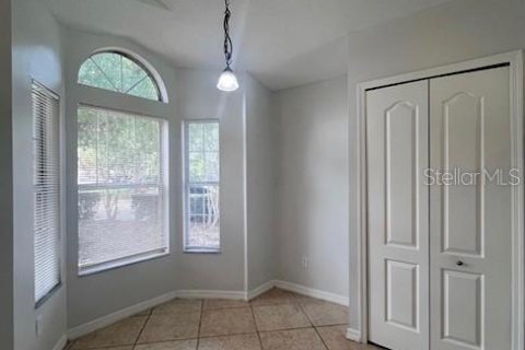 Villa ou maison à louer à Orlando, Floride: 3 chambres, 109.9 m2 № 2238676 - photo 4