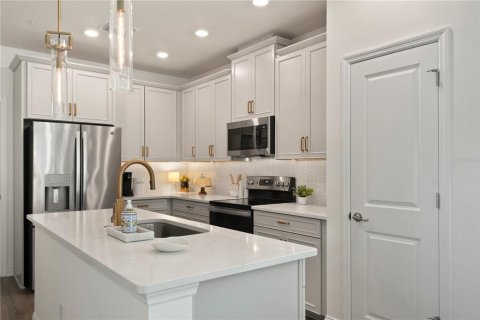 Adosado en alquiler en Orlando, Florida, 2 dormitorios, 147.06 m2 № 1848229 - foto 13