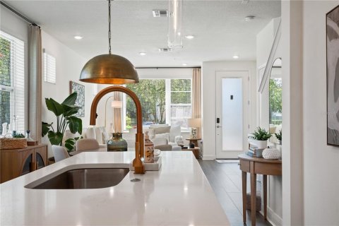 Adosado en alquiler en Orlando, Florida, 2 dormitorios, 147.06 m2 № 1848229 - foto 16