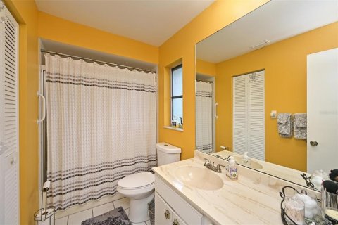 Villa ou maison à vendre à Sarasota, Floride: 2 chambres, 165.18 m2 № 2285457 - photo 17