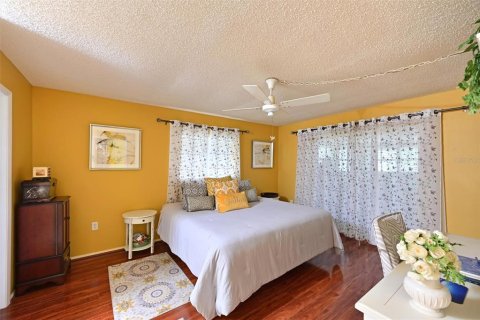 Villa ou maison à vendre à Sarasota, Floride: 2 chambres, 165.18 m2 № 2285457 - photo 15