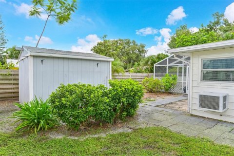 Villa ou maison à vendre à Sarasota, Floride: 2 chambres, 165.18 m2 № 2285457 - photo 27