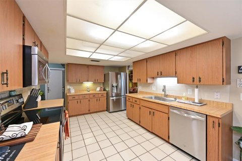 Villa ou maison à vendre à Sarasota, Floride: 2 chambres, 165.18 m2 № 2285457 - photo 11