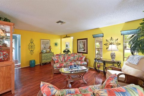 Villa ou maison à vendre à Sarasota, Floride: 2 chambres, 165.18 m2 № 2285457 - photo 5