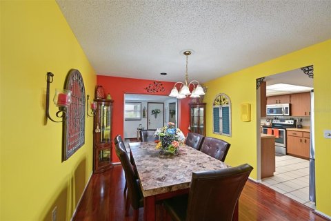 Villa ou maison à vendre à Sarasota, Floride: 2 chambres, 165.18 m2 № 2285457 - photo 7