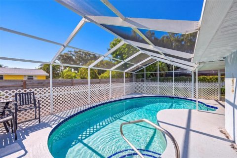 Villa ou maison à vendre à Sarasota, Floride: 2 chambres, 165.18 m2 № 2285457 - photo 23