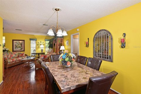Villa ou maison à vendre à Sarasota, Floride: 2 chambres, 165.18 m2 № 2285457 - photo 8