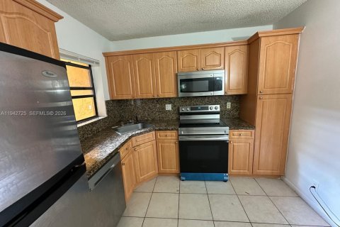 Copropriété à louer à Coconut Creek, Floride: 2 chambres, 98.57 m2 № 2000122 - photo 9