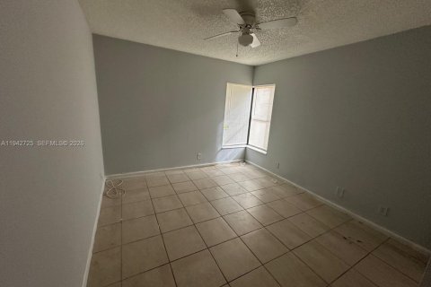 Copropriété à louer à Coconut Creek, Floride: 2 chambres, 98.57 m2 № 2000122 - photo 11