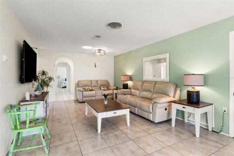 Villa ou maison à vendre à Port Richey, Floride: 2 chambres, 113.15 m2 № 2203836 - photo 25