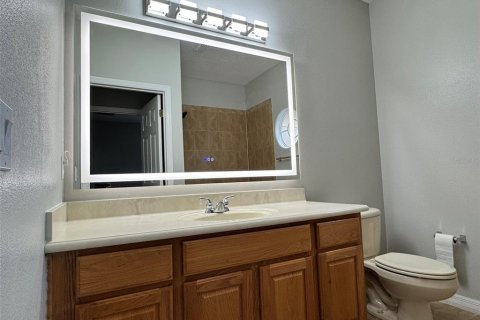 House in Oviedo, Florida 4 bedrooms, 271.18 sq.m. № 1849581 - photo 15