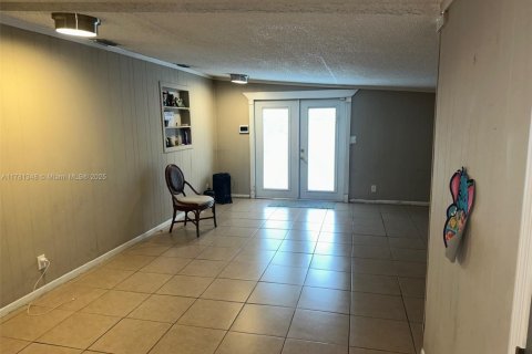 House in Sunrise, Florida 3 bedrooms, 117.06 sq.m. № 1705198 - photo 6