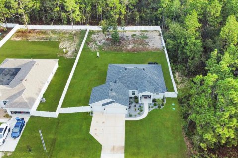 House in Weeki Wachee, Florida 3 bedrooms, 171.68 sq.m. № 1900299 - photo 6