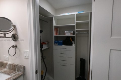 Copropriété à vendre à Lauderhill, Floride: 2 chambres, 117.06 m2 № 1999499 - photo 11