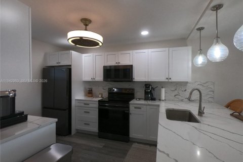 Copropriété à vendre à Lauderhill, Floride: 2 chambres, 117.06 m2 № 1999499 - photo 3