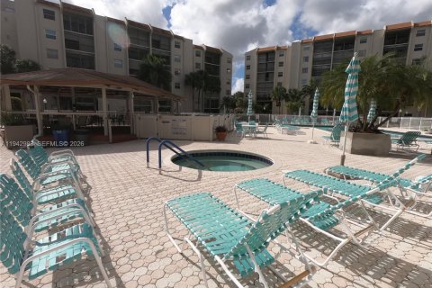 Copropriété à vendre à Lauderhill, Floride: 2 chambres, 117.06 m2 № 1999499 - photo 24