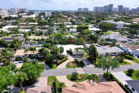 Casa en venta en Fort Lauderdale, Florida, 4 dormitorios, 237.46 m2 № 1051388 - foto 1