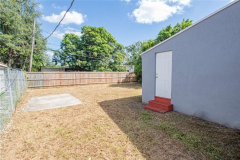 House in Miami, Florida 3 bedrooms, 108.88 sq.m. № 1984958 - photo 20