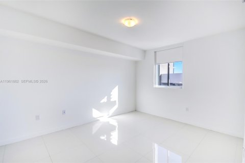Copropriété à louer à Doral, Floride: 1 chambre, 71.07 m2 № 2080868 - photo 5